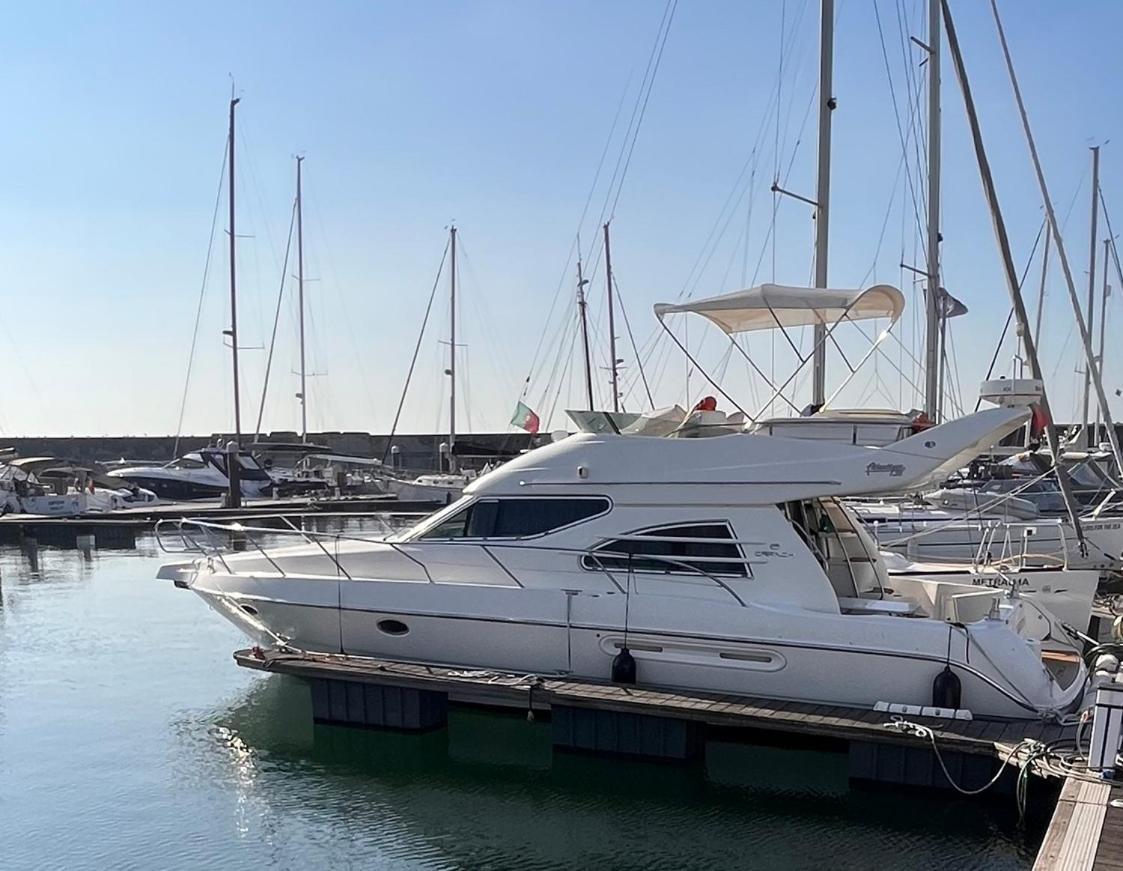 Payva & Branco Boats Iate Privado Em Cascais Otel Dış mekan fotoğraf